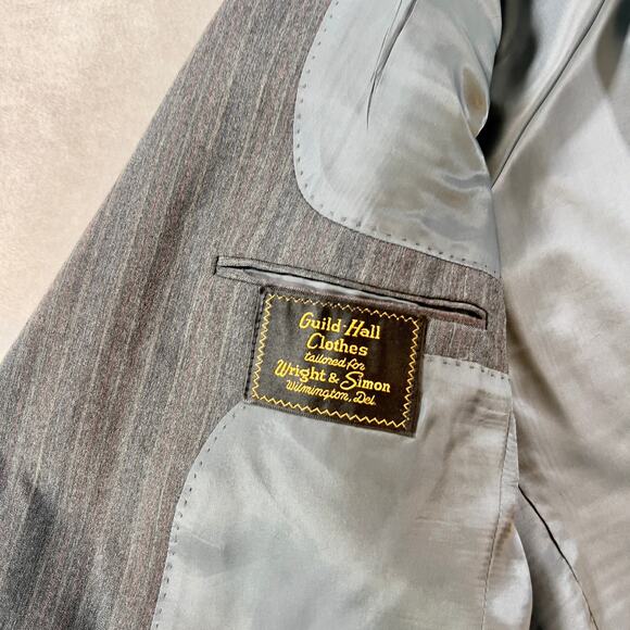 2-Piece Suit Guild-Hall Clothes Men's 42R VINTAGE Grey/ Blue Pin Stripe - Picture 4 of 16